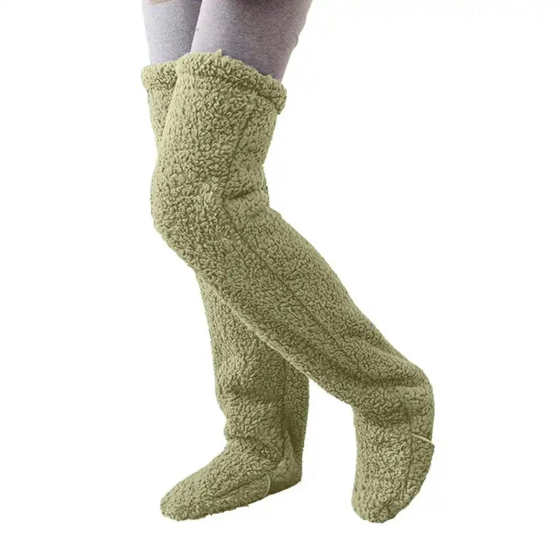 Uzun Yünlü Peluş Çorap